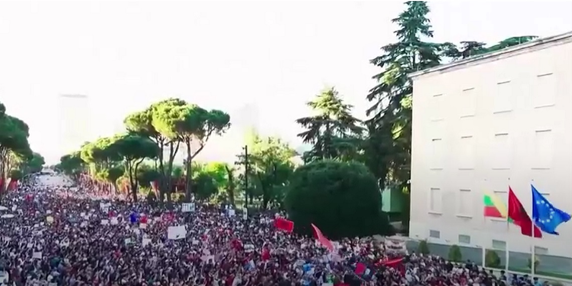 Protestas contra proyecto ligado a los Trump sacuden Albania