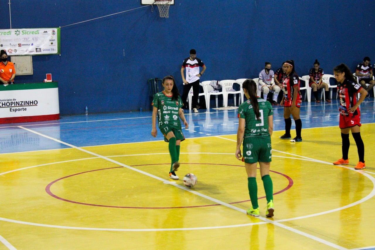 Associação estimula o esporte feminino em Chopinzinho