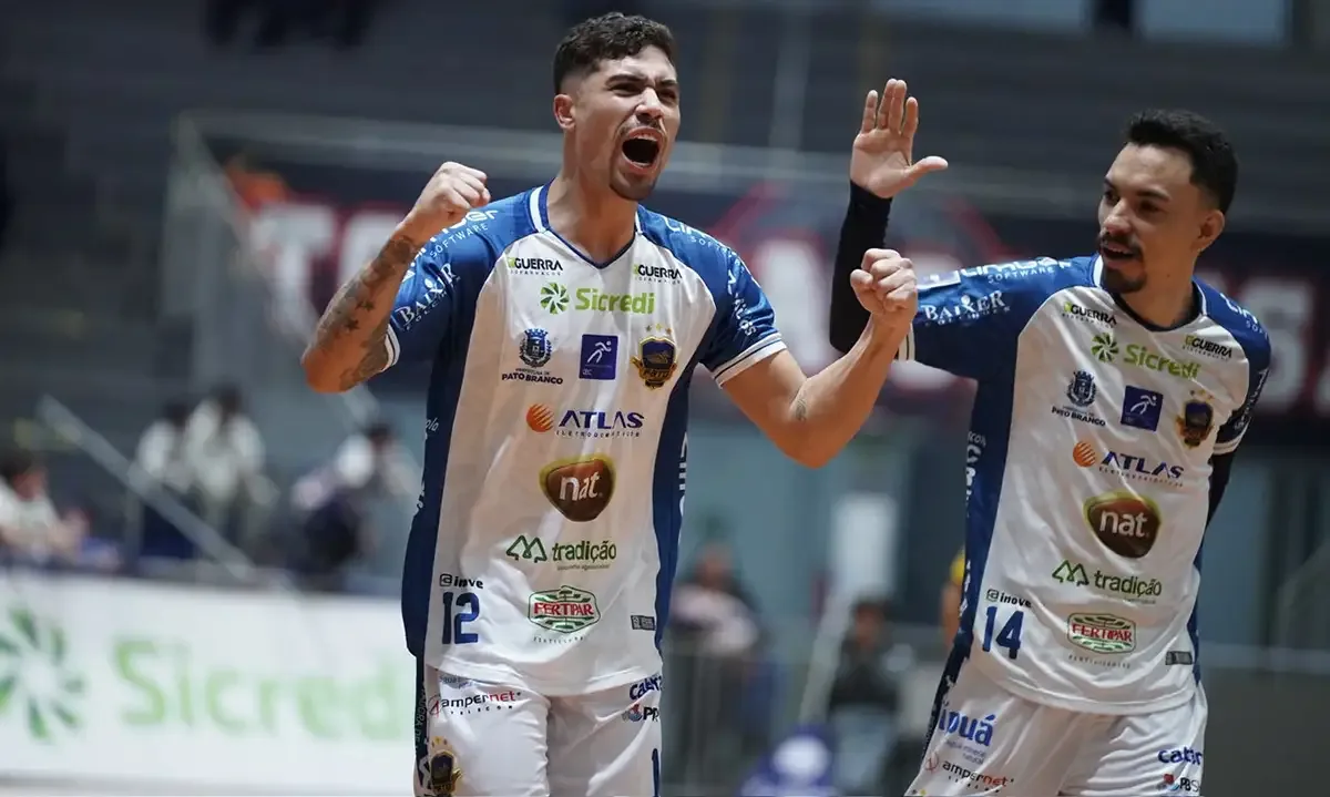 Pato Futsal vence Tubarão e sobe para sexto lugar na LNF
