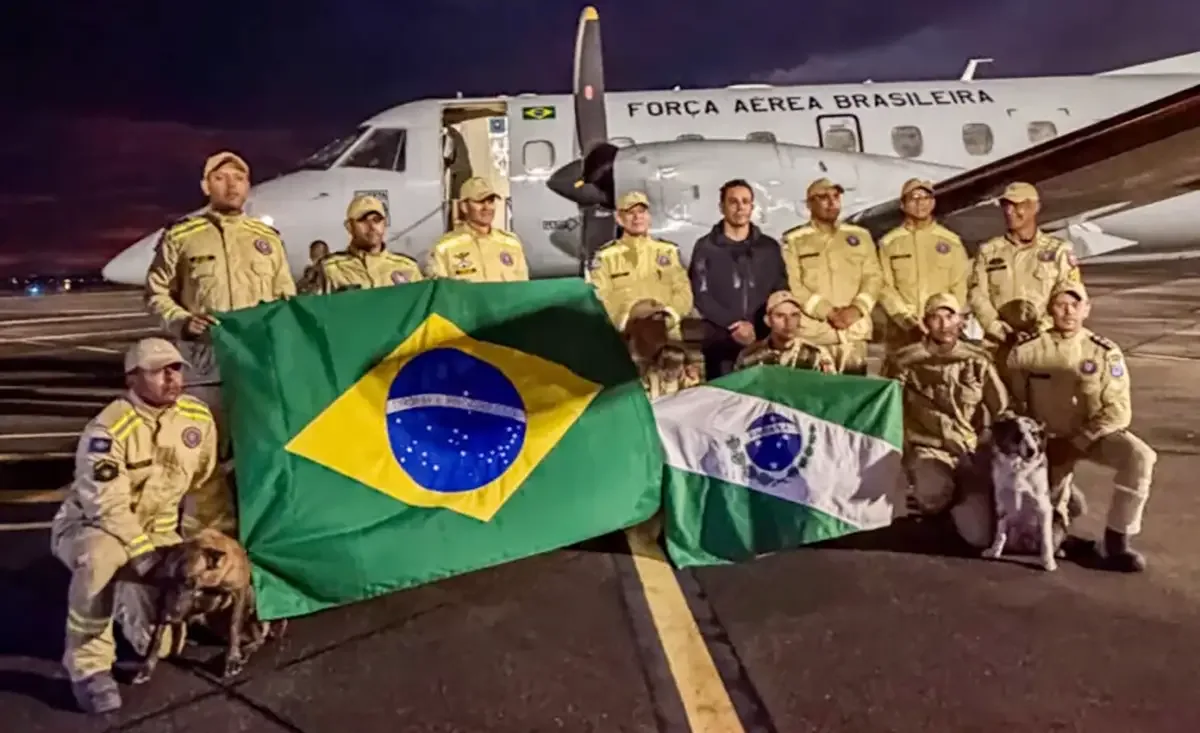 Bombeiros do Paraná retornam de missão na Venezuela